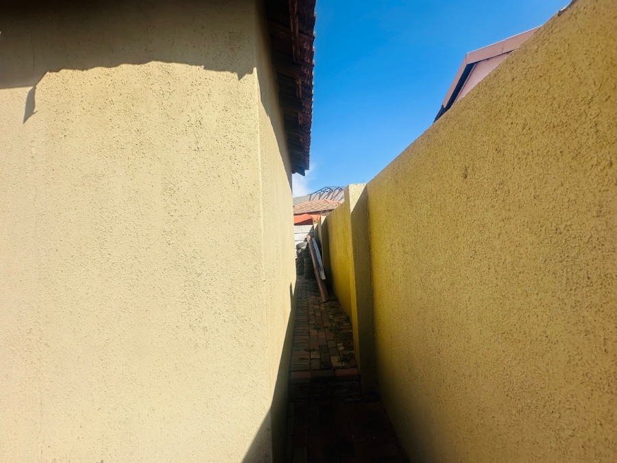 To Let 3 Bedroom Property for Rent in Cosmo City Gauteng