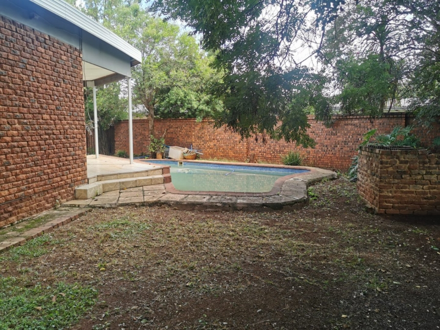 To Let 4 Bedroom Property for Rent in Doringkloof Gauteng