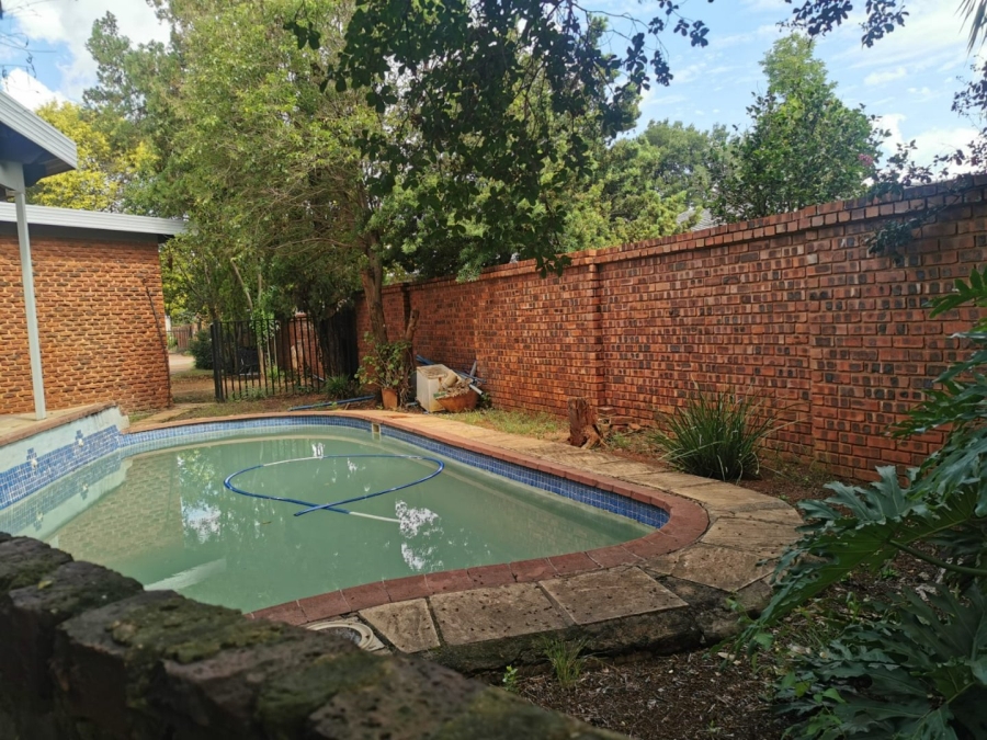 To Let 4 Bedroom Property for Rent in Doringkloof Gauteng