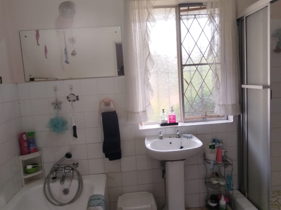 3 Bedroom Property for Sale in Lombardy East Gauteng