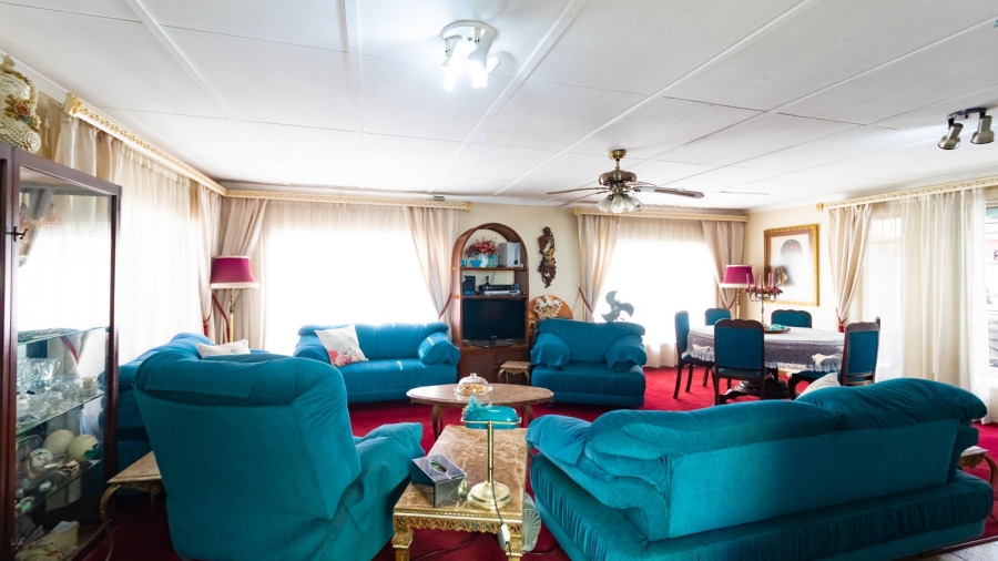 4 Bedroom Property for Sale in Selection Park Gauteng