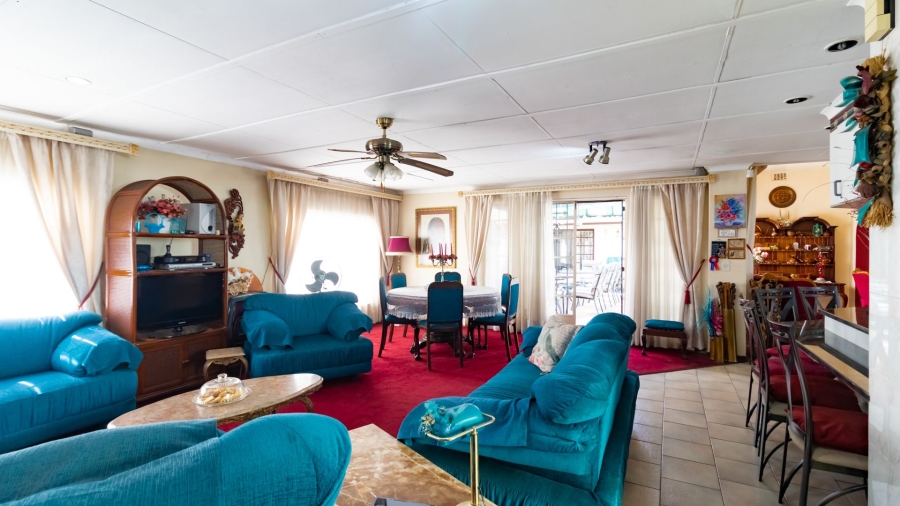4 Bedroom Property for Sale in Selection Park Gauteng