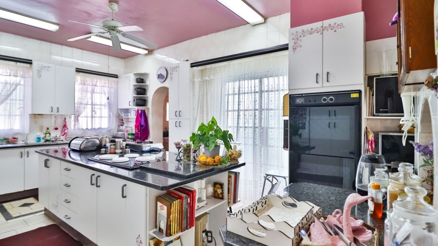 4 Bedroom Property for Sale in Selection Park Gauteng