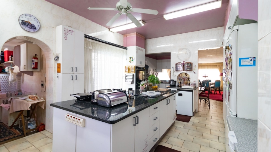 4 Bedroom Property for Sale in Selection Park Gauteng