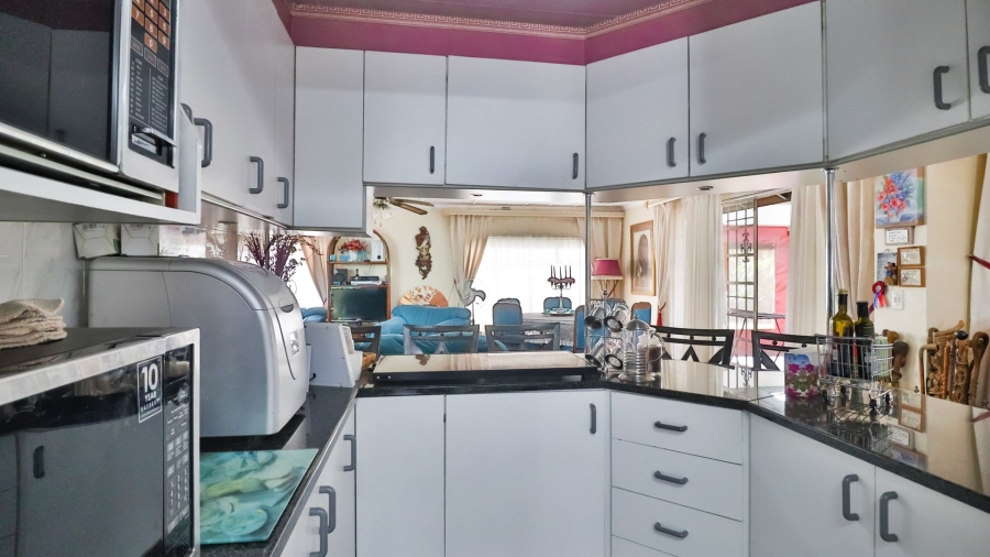 4 Bedroom Property for Sale in Selection Park Gauteng