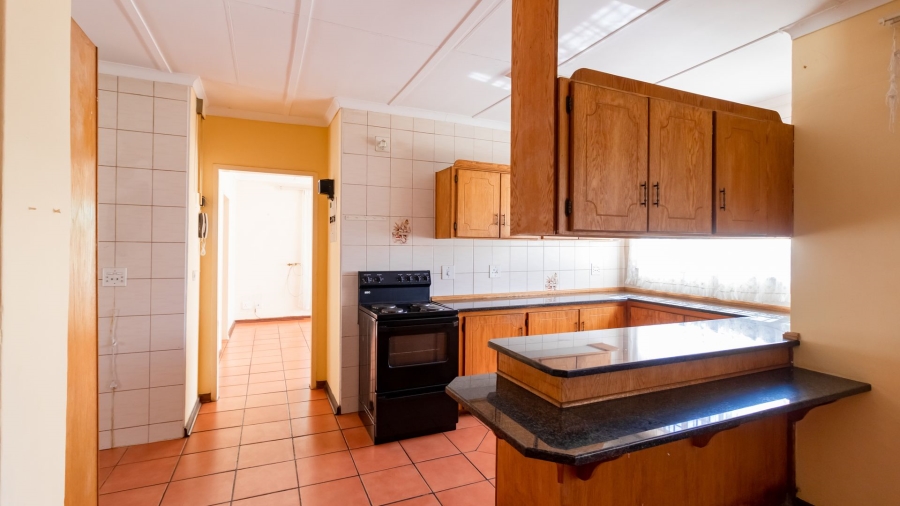 4 Bedroom Property for Sale in Selection Park Gauteng