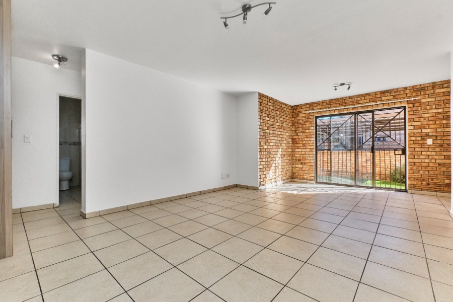 To Let 2 Bedroom Property for Rent in Honeydew Gauteng