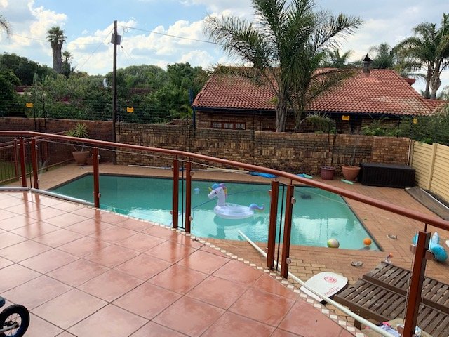 5 Bedroom Property for Sale in Zwartkop Gauteng