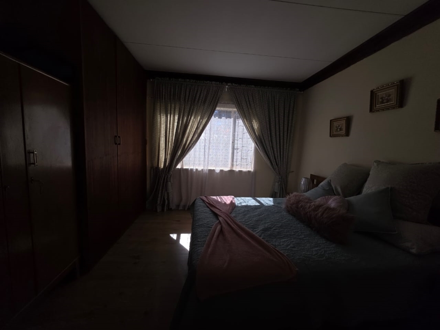 4 Bedroom Property for Sale in Edelweiss Gauteng