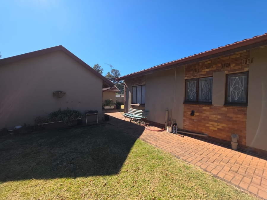 4 Bedroom Property for Sale in Edelweiss Gauteng