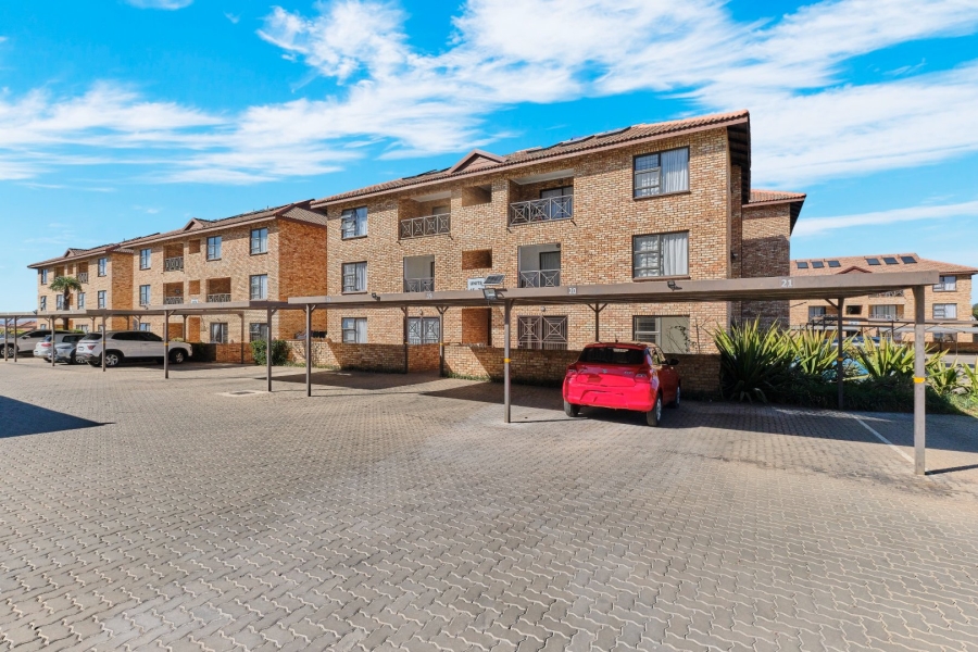 2 Bedroom Property for Sale in Honeydew Gauteng