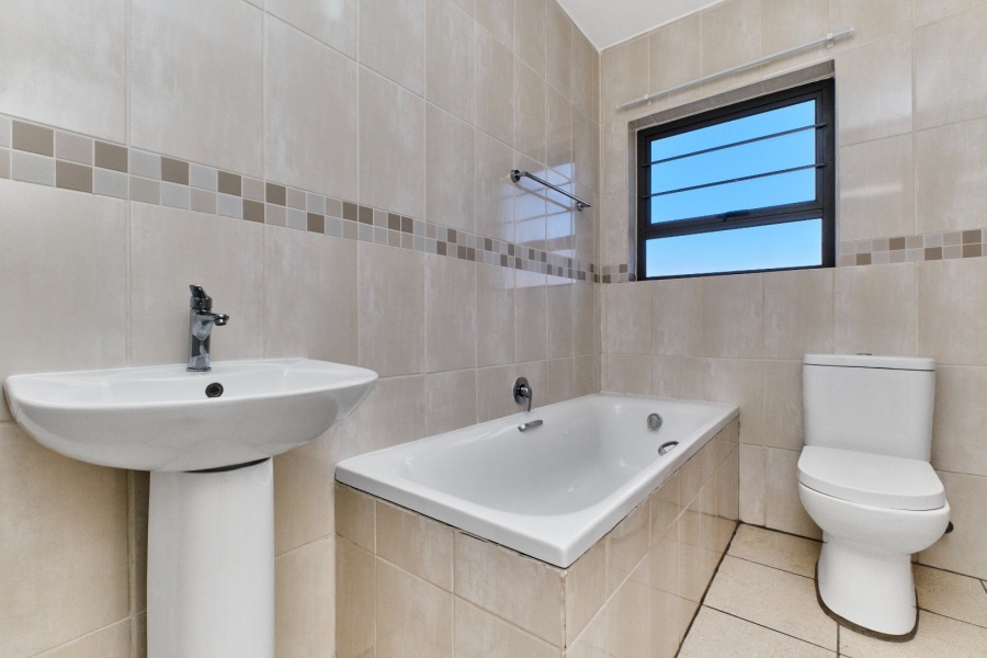 2 Bedroom Property for Sale in Honeydew Gauteng