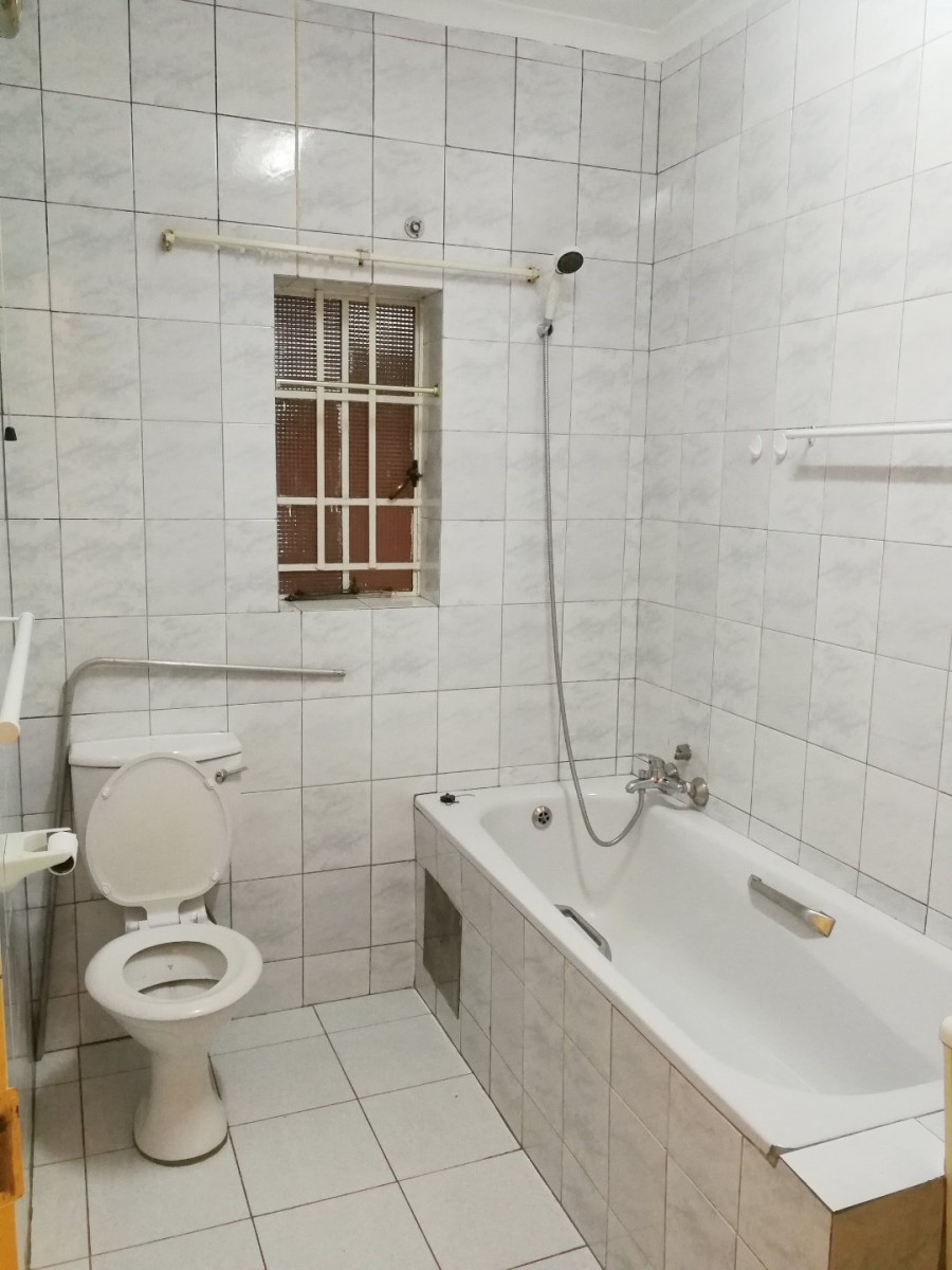 To Let 3 Bedroom Property for Rent in Wychwood Gauteng