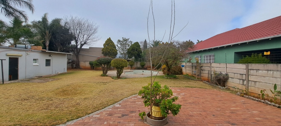 3 Bedroom Property for Sale in Edenvale Central Gauteng