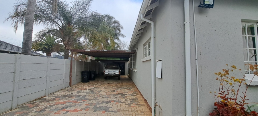 3 Bedroom Property for Sale in Edenvale Central Gauteng
