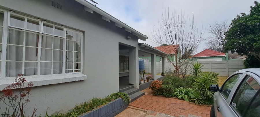3 Bedroom Property for Sale in Edenvale Central Gauteng