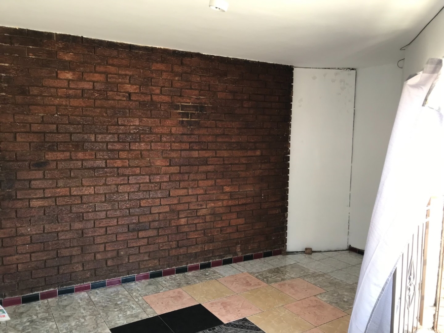 5 Bedroom Property for Sale in Lenasia Ext 2 Gauteng