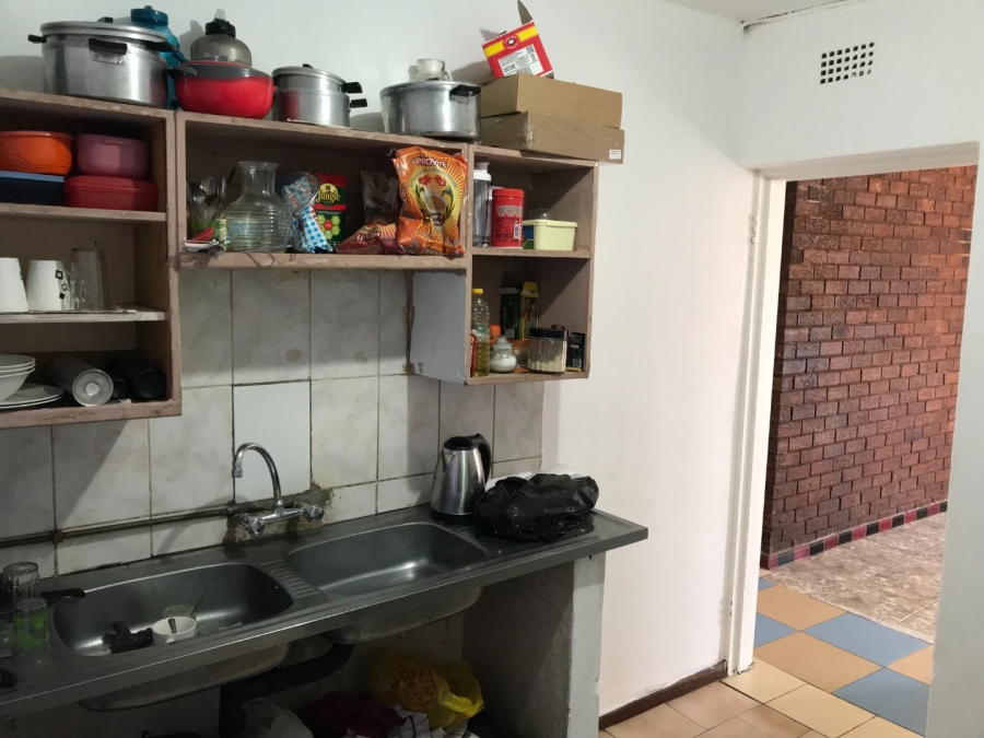 5 Bedroom Property for Sale in Lenasia Ext 2 Gauteng