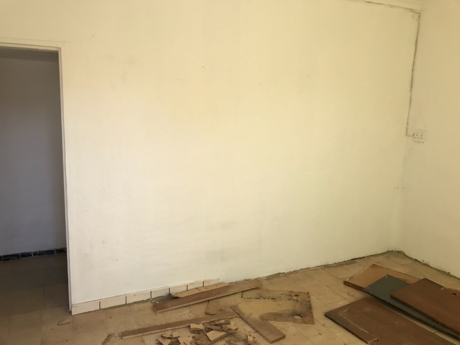 5 Bedroom Property for Sale in Lenasia Ext 2 Gauteng