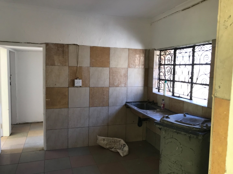 5 Bedroom Property for Sale in Lenasia Ext 2 Gauteng