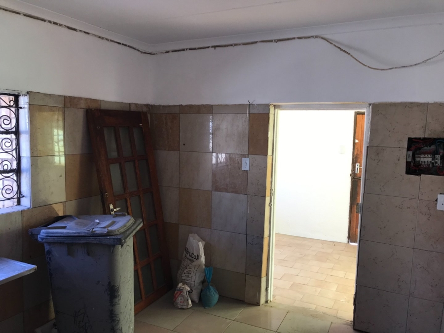 5 Bedroom Property for Sale in Lenasia Ext 2 Gauteng