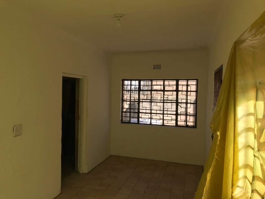 5 Bedroom Property for Sale in Lenasia Ext 2 Gauteng