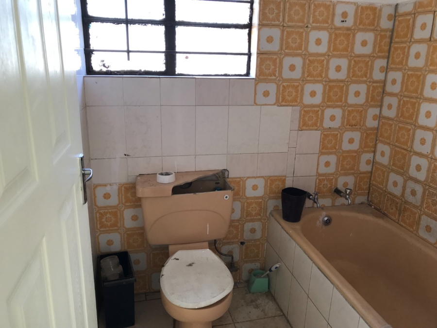 5 Bedroom Property for Sale in Lenasia Ext 2 Gauteng
