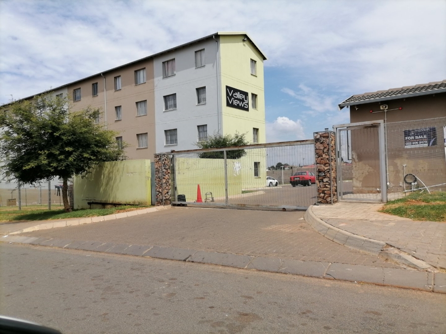 2 Bedroom Property for Sale in Fleurhof Gauteng