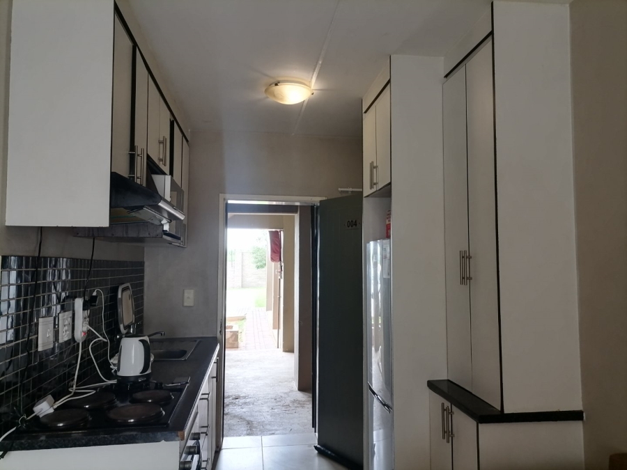 2 Bedroom Property for Sale in Fleurhof Gauteng