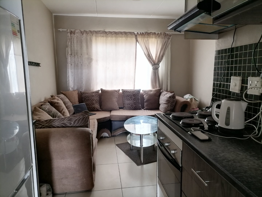 2 Bedroom Property for Sale in Fleurhof Gauteng