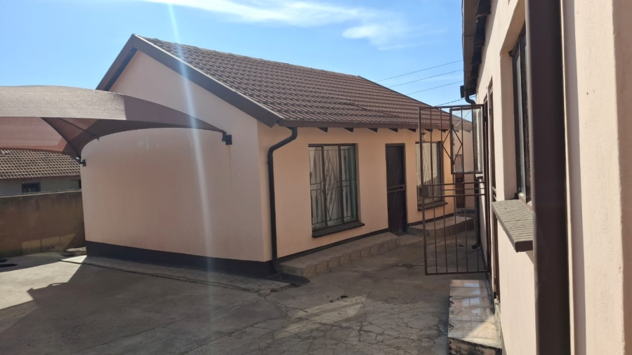 2 Bedroom Property for Sale in Ebony Park Gauteng