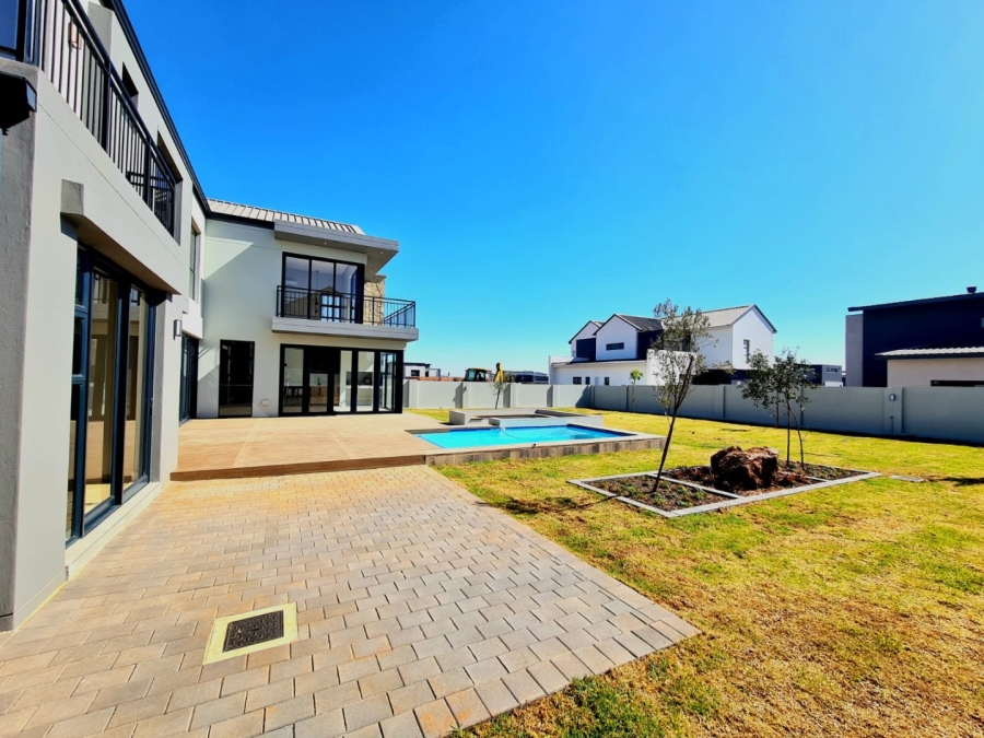 5 Bedroom Property for Sale in Midstream Heights Gauteng