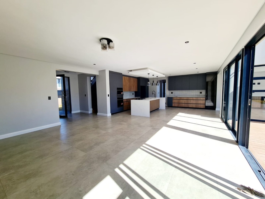 5 Bedroom Property for Sale in Midstream Heights Gauteng