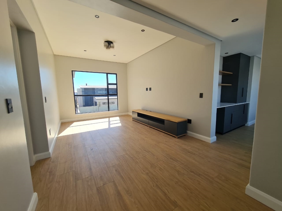 5 Bedroom Property for Sale in Midstream Heights Gauteng