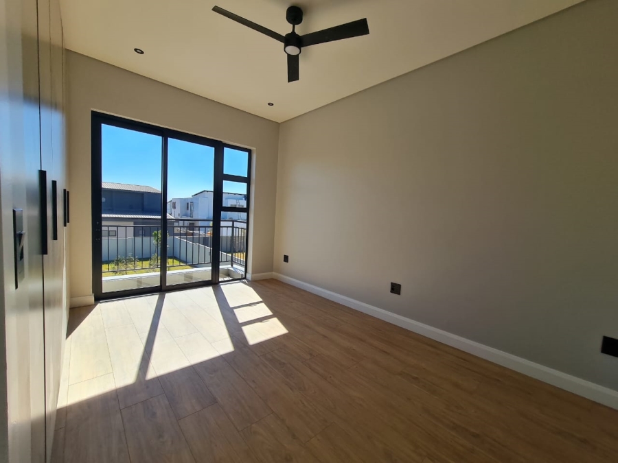 5 Bedroom Property for Sale in Midstream Heights Gauteng