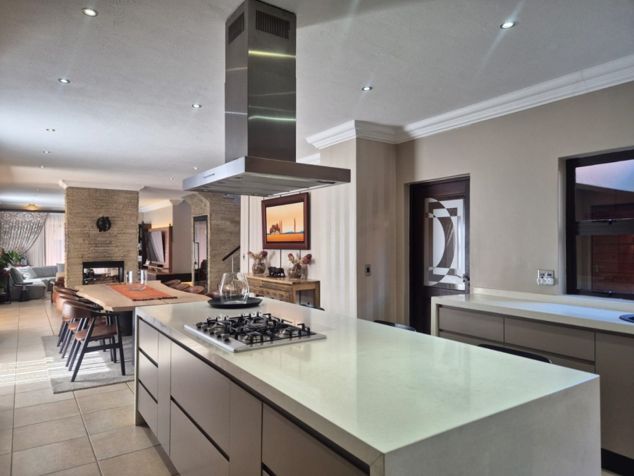 6 Bedroom Property for Sale in Midstream Estate Gauteng