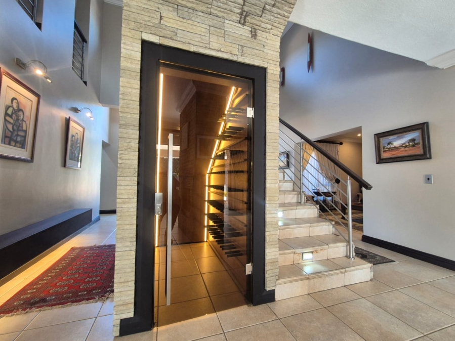 6 Bedroom Property for Sale in Midstream Estate Gauteng