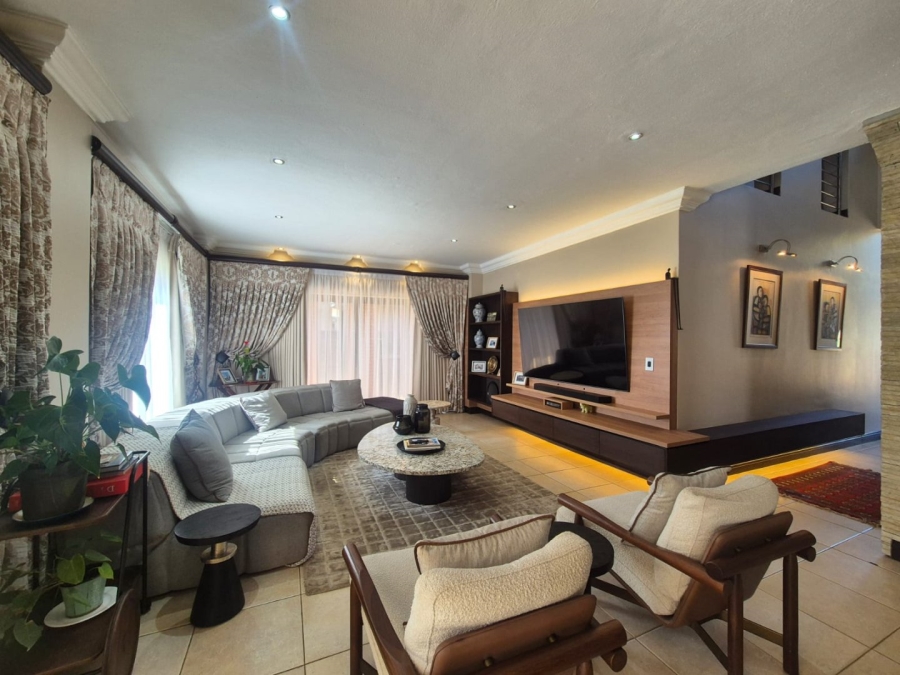 6 Bedroom Property for Sale in Midstream Estate Gauteng