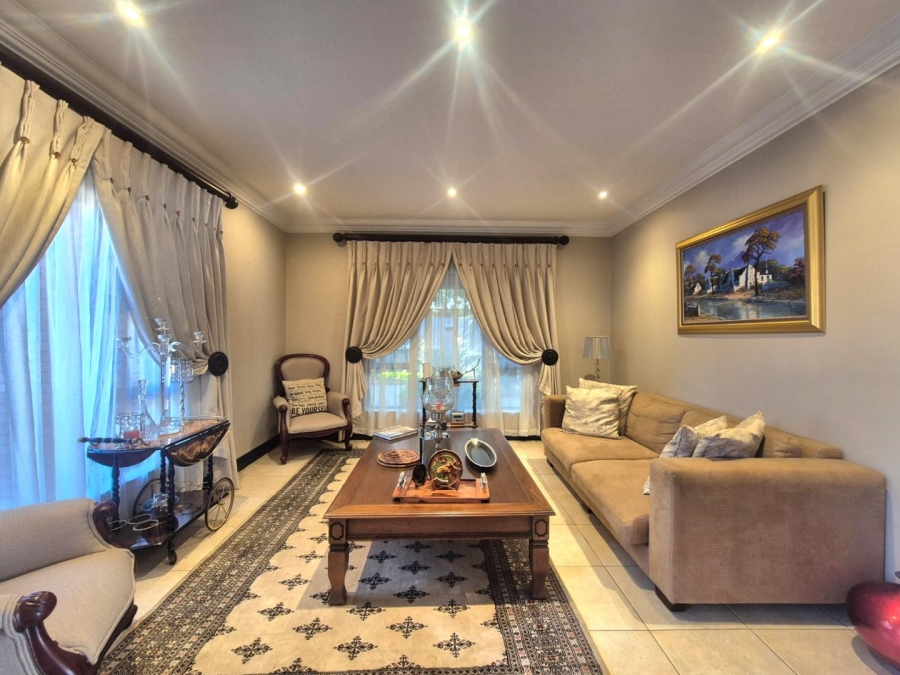 6 Bedroom Property for Sale in Midstream Estate Gauteng