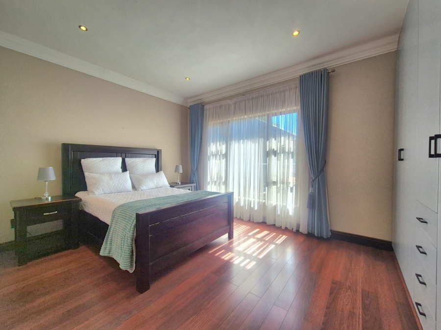 6 Bedroom Property for Sale in Midstream Estate Gauteng
