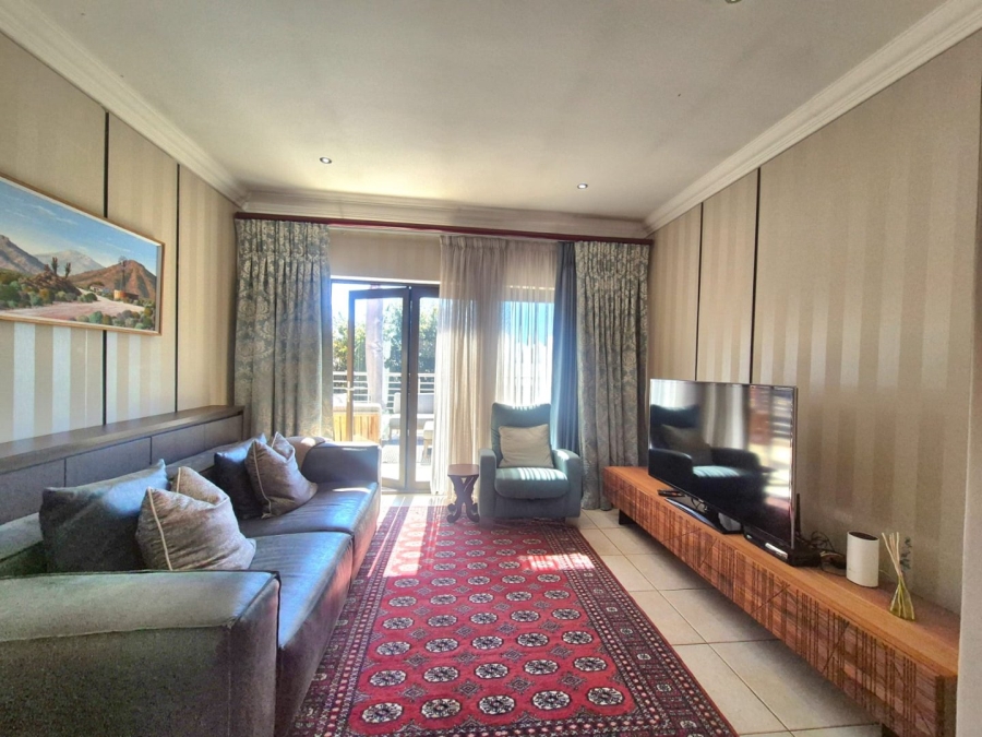 6 Bedroom Property for Sale in Midstream Estate Gauteng