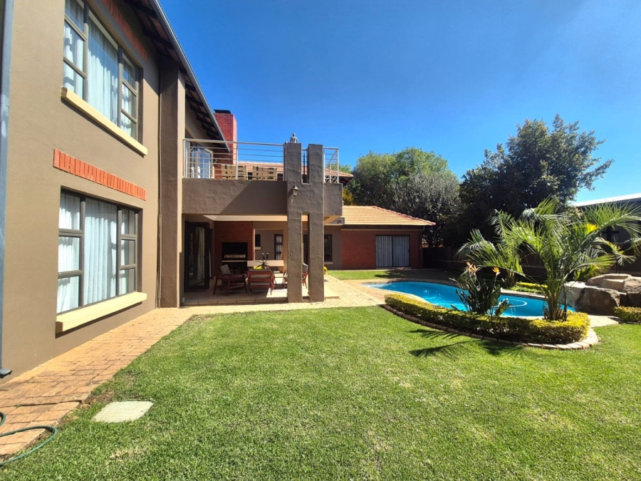 6 Bedroom Property for Sale in Midstream Estate Gauteng