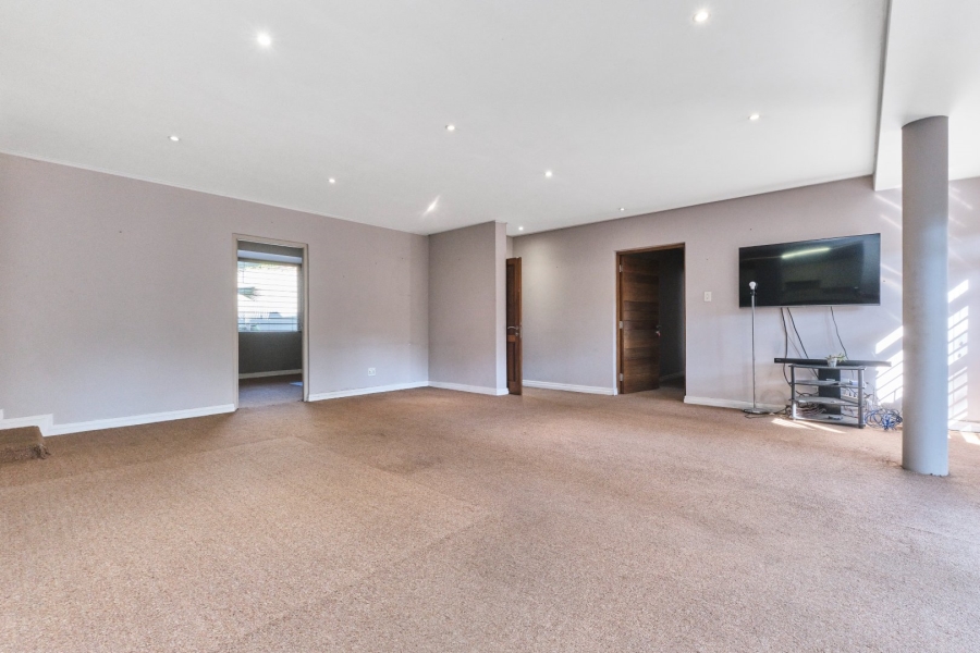 To Let 2 Bedroom Property for Rent in Morningside Manor Gauteng