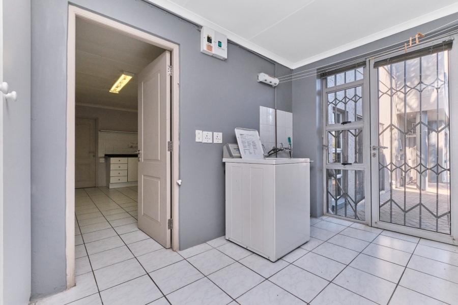 To Let 2 Bedroom Property for Rent in Morningside Manor Gauteng