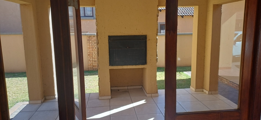3 Bedroom Property for Sale in Hughes Gauteng