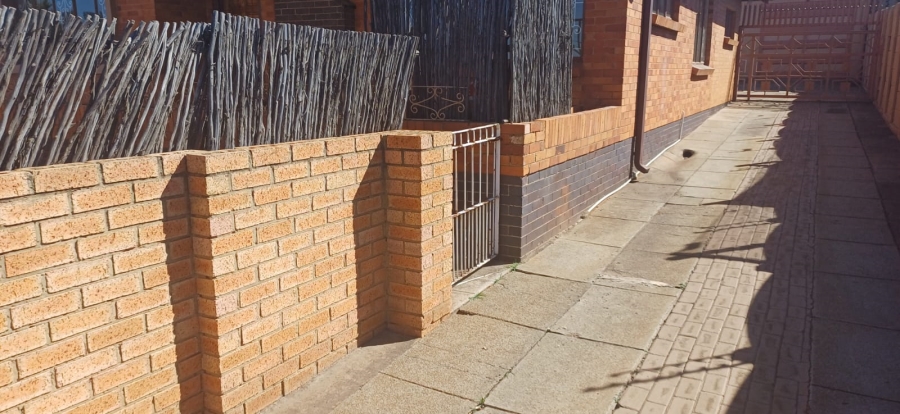 4 Bedroom Property for Sale in Sunnyridge Gauteng
