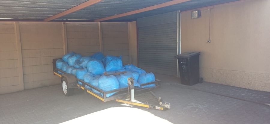 4 Bedroom Property for Sale in Sunnyridge Gauteng