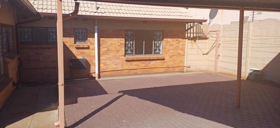 4 Bedroom Property for Sale in Sunnyridge Gauteng