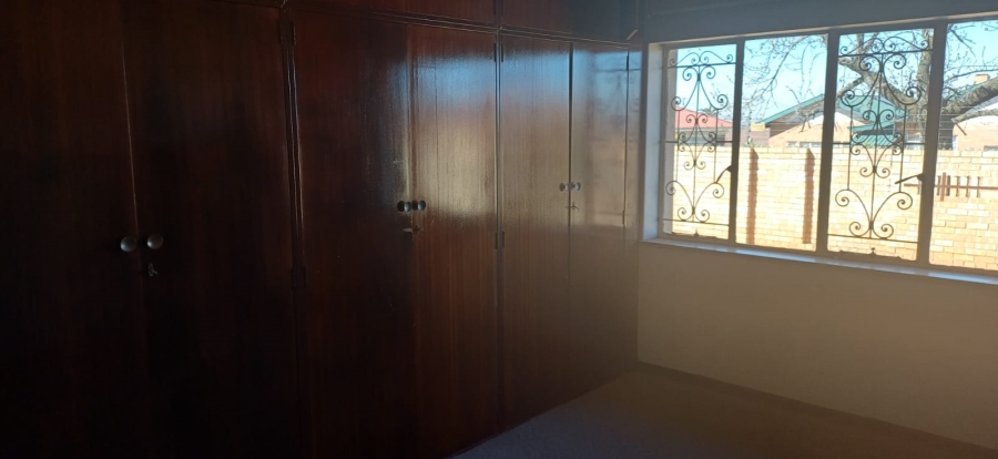 4 Bedroom Property for Sale in Sunnyridge Gauteng