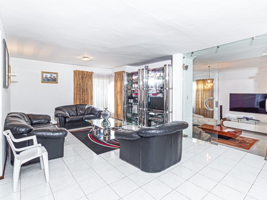 4 Bedroom Property for Sale in Crown North Gauteng